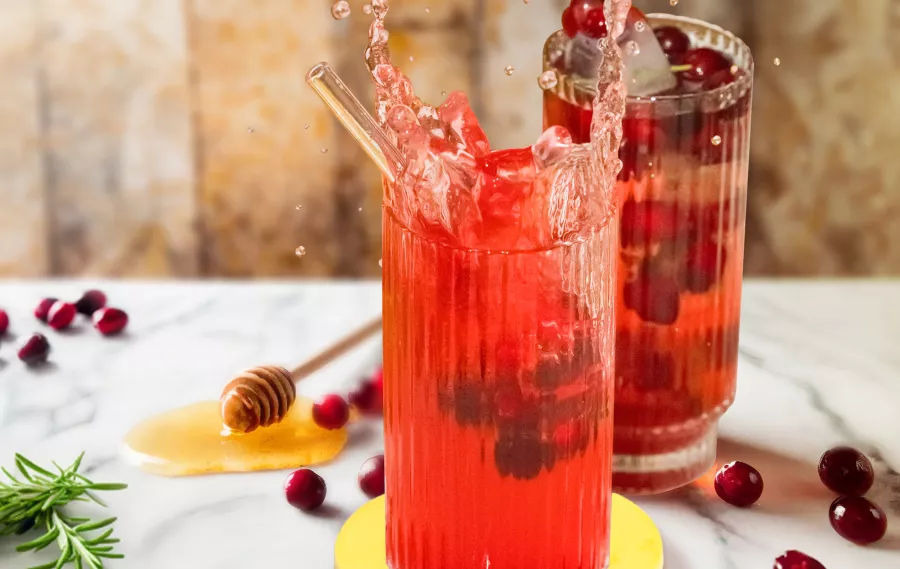 Cranberry honey lipton spriz